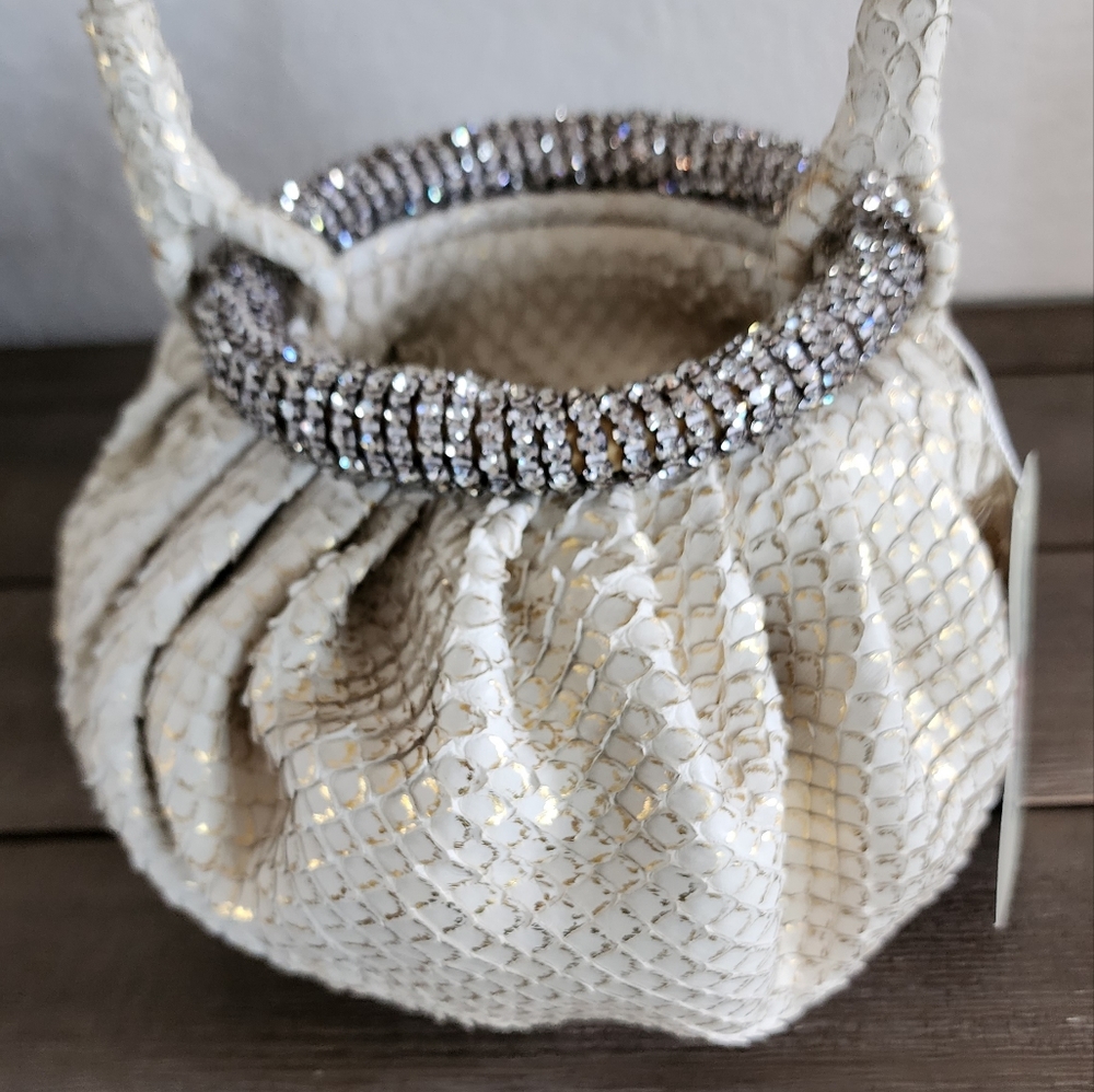 New Woven Leather Sondra Roberts Clutch / Cross Body/Shoulder Bag.